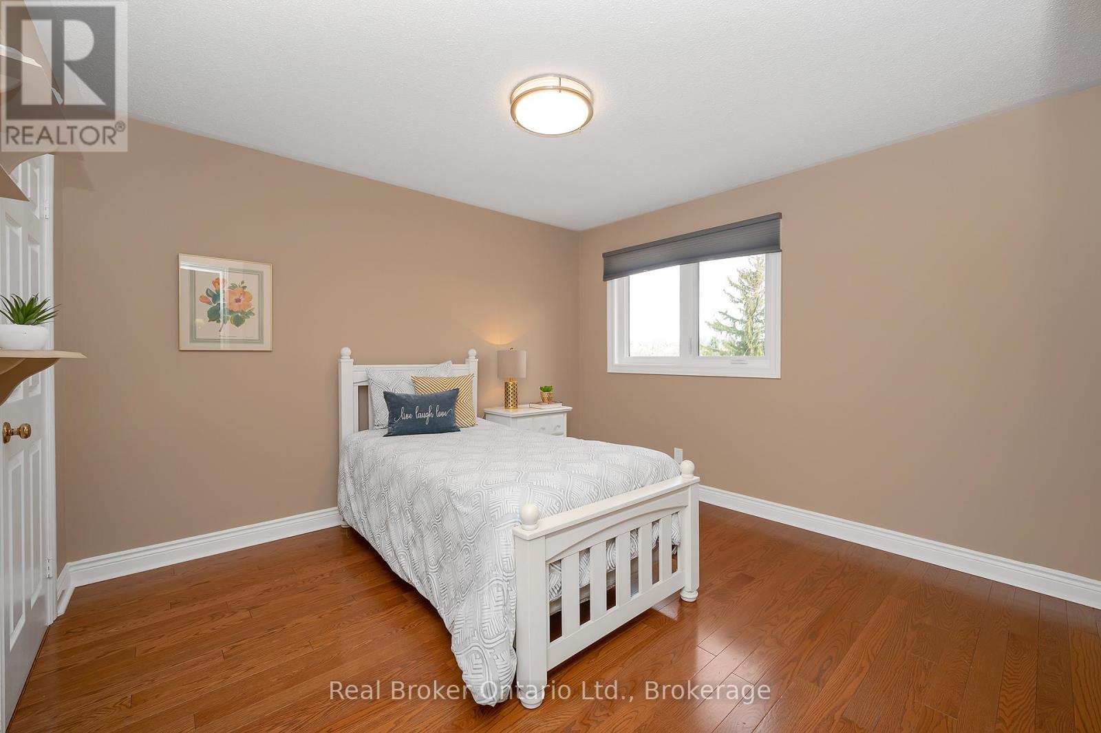 2015 Grosvenor Street, Oakville, Ontario  L6H 5A2 - Photo 21 - W12408670