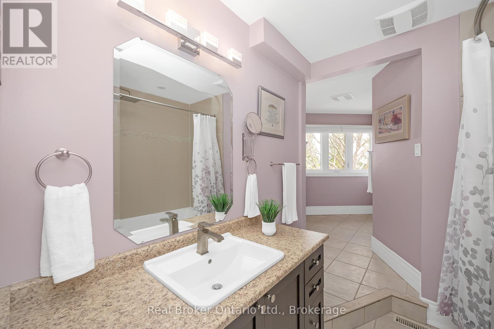 2015 Grosvenor Street, Oakville, Ontario  L6H 5A2 - Photo 23 - W12408670