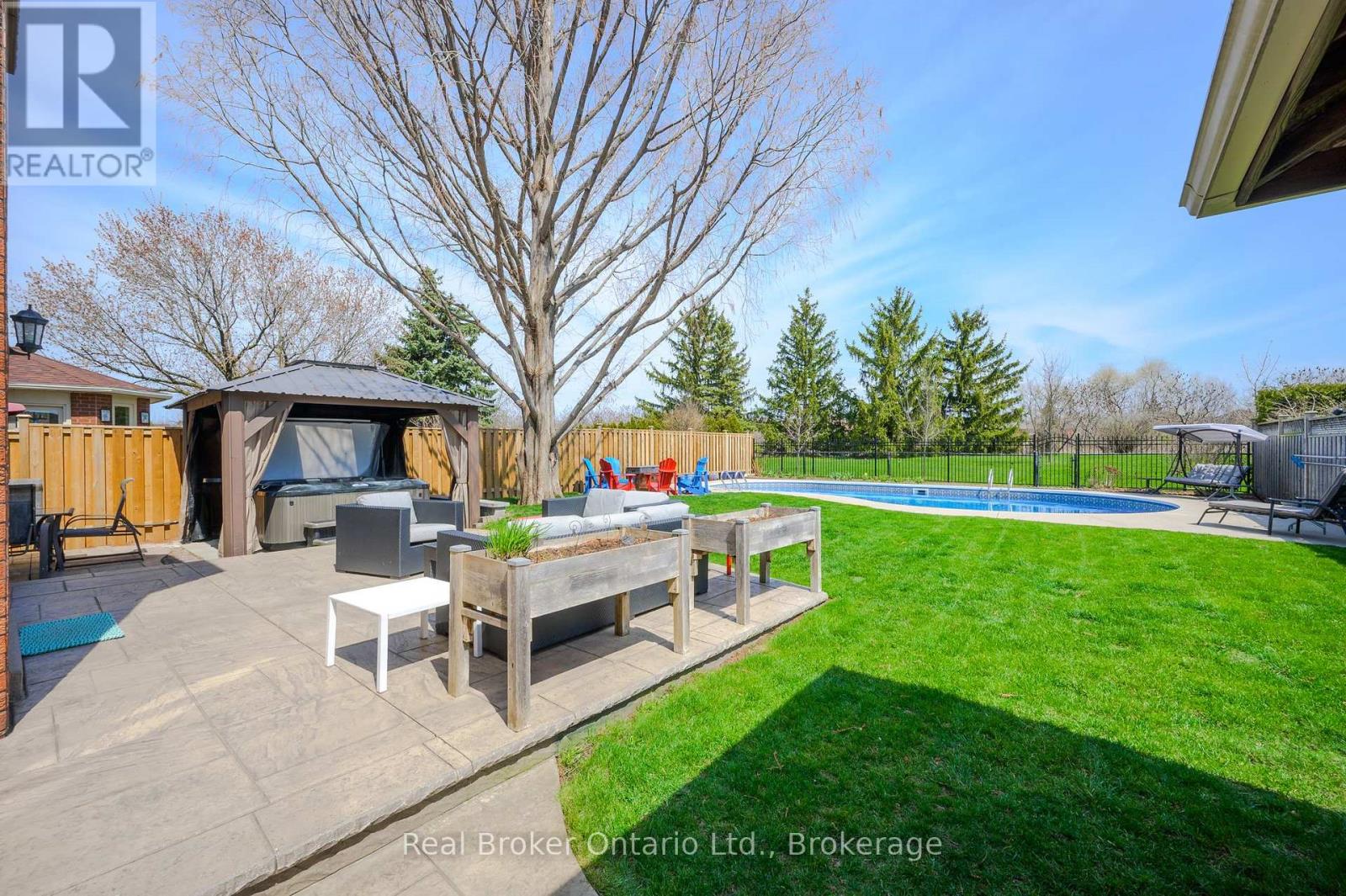 2015 Grosvenor Street, Oakville, Ontario  L6H 5A2 - Photo 36 - W12408670