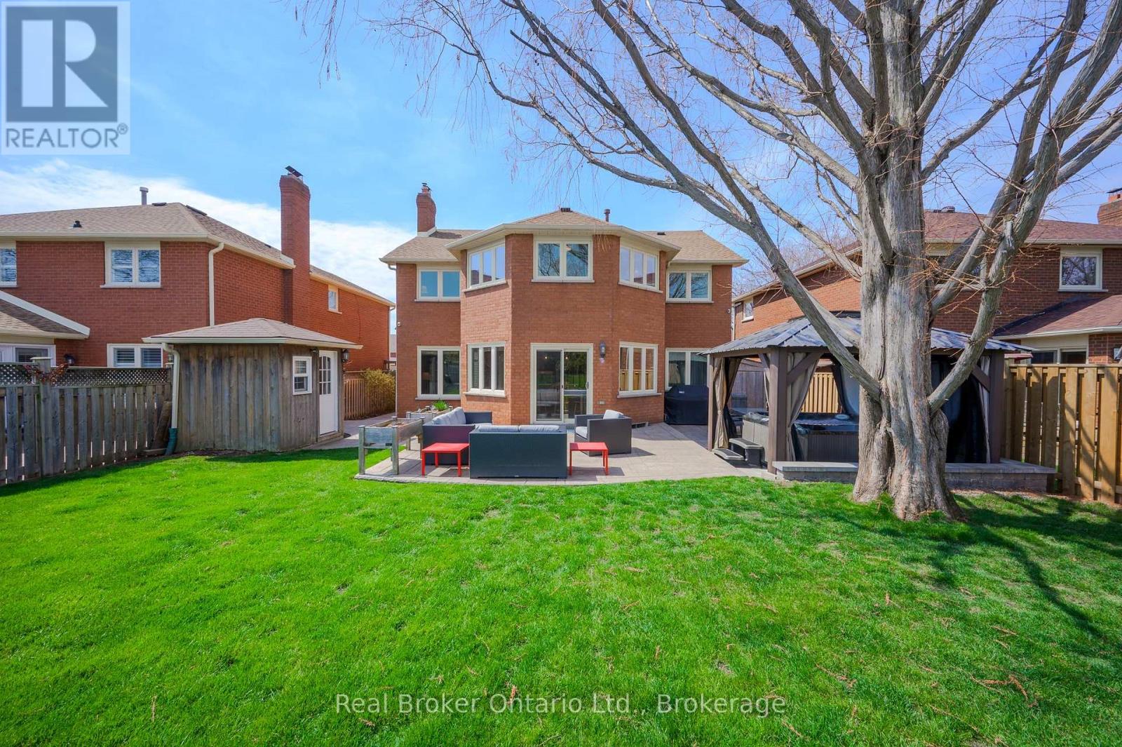 2015 Grosvenor Street, Oakville, Ontario  L6H 5A2 - Photo 41 - W12408670