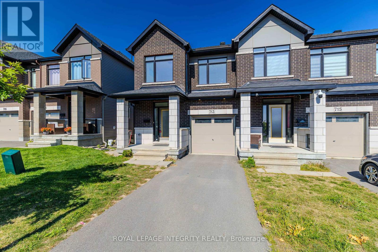 713 Teasel Way, Ottawa, Ontario  K1T 0M1 - Photo 2 - X12408583