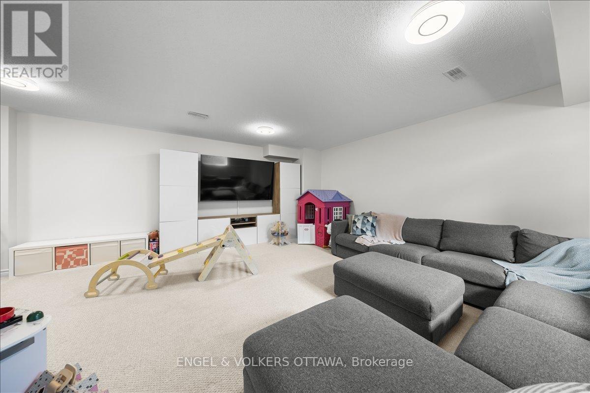 501 Strasbourg Street, Ottawa, Ontario  K4A 0M7 - Photo 27 - X12408595