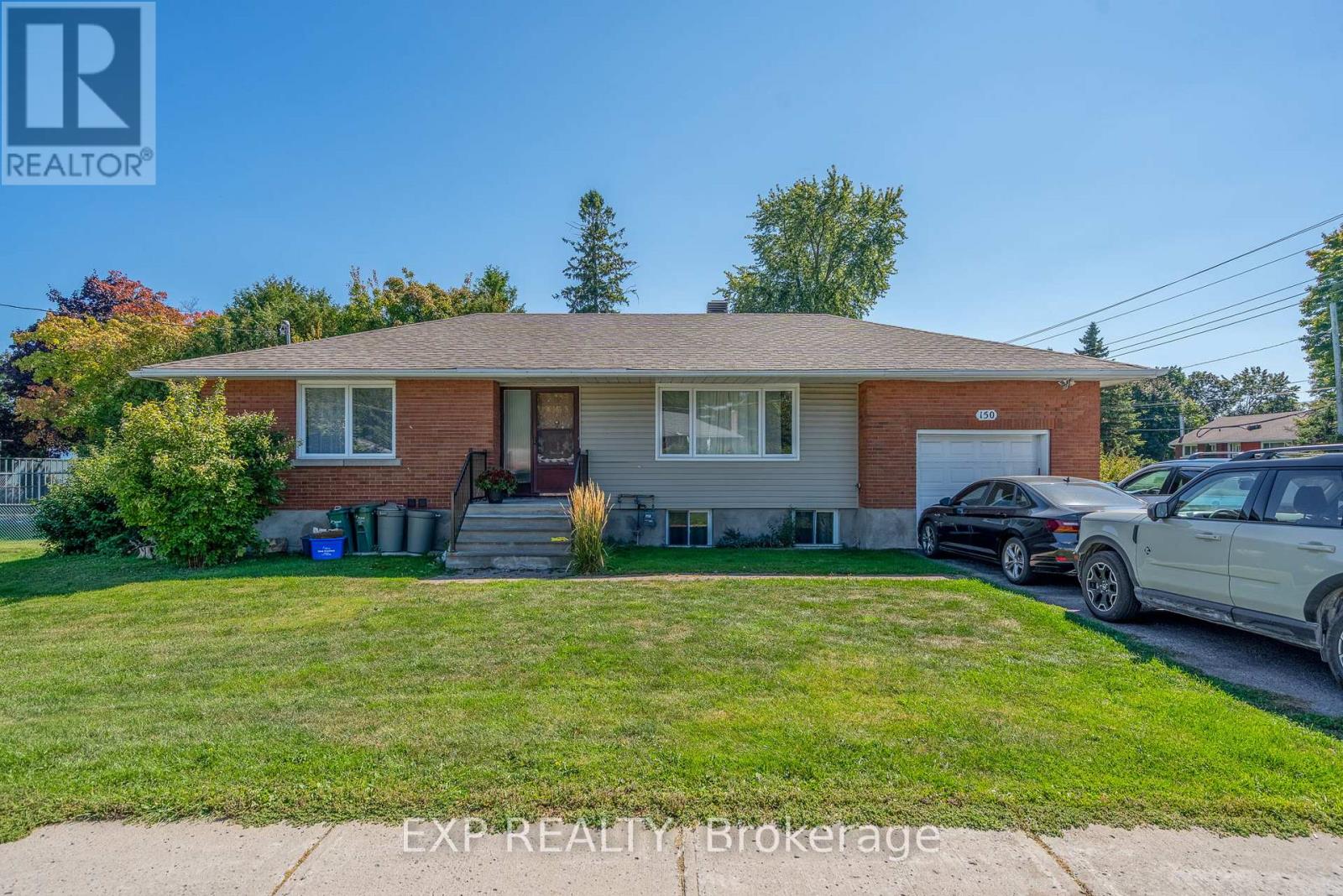 150 Meadowlands Drive W, Ottawa, Ontario  K2G 2S5 - Photo 1 - X12408746