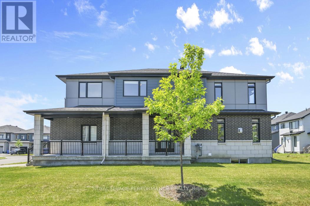 70 Nettle Crescent, Ottawa, Ontario  K1T 0W9 - Photo 2 - X12408749