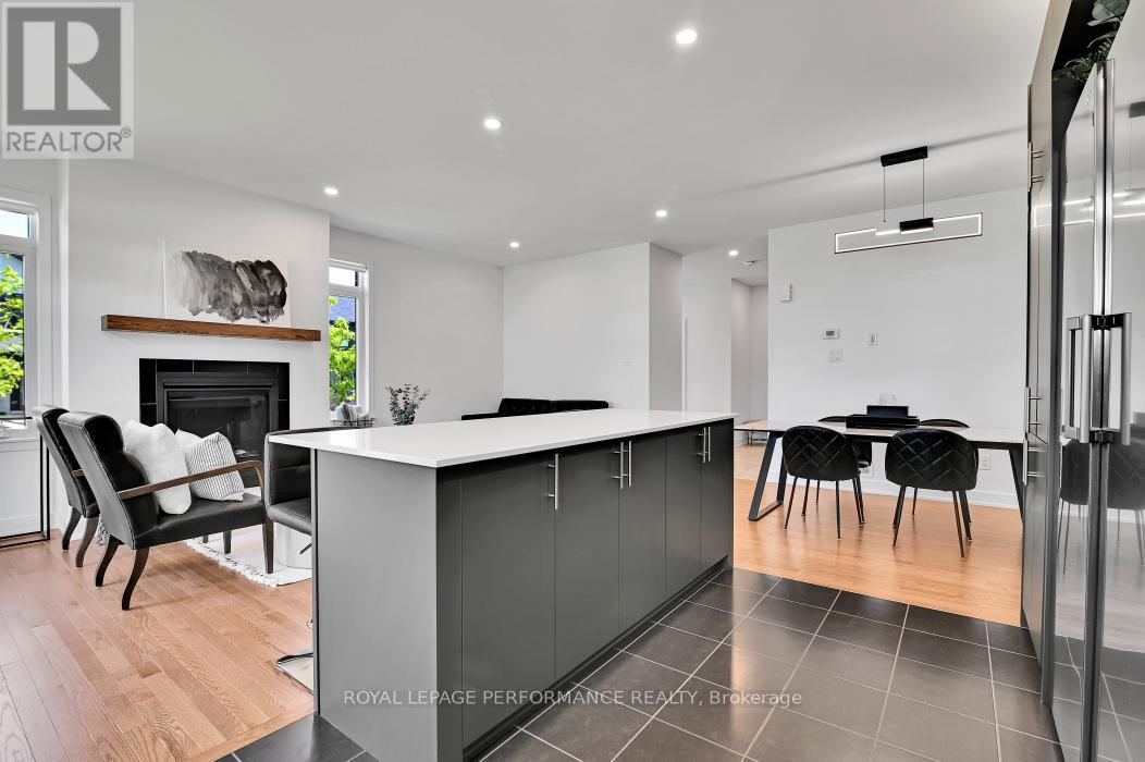 70 Nettle Crescent, Ottawa, Ontario  K1T 0W9 - Photo 6 - X12408749