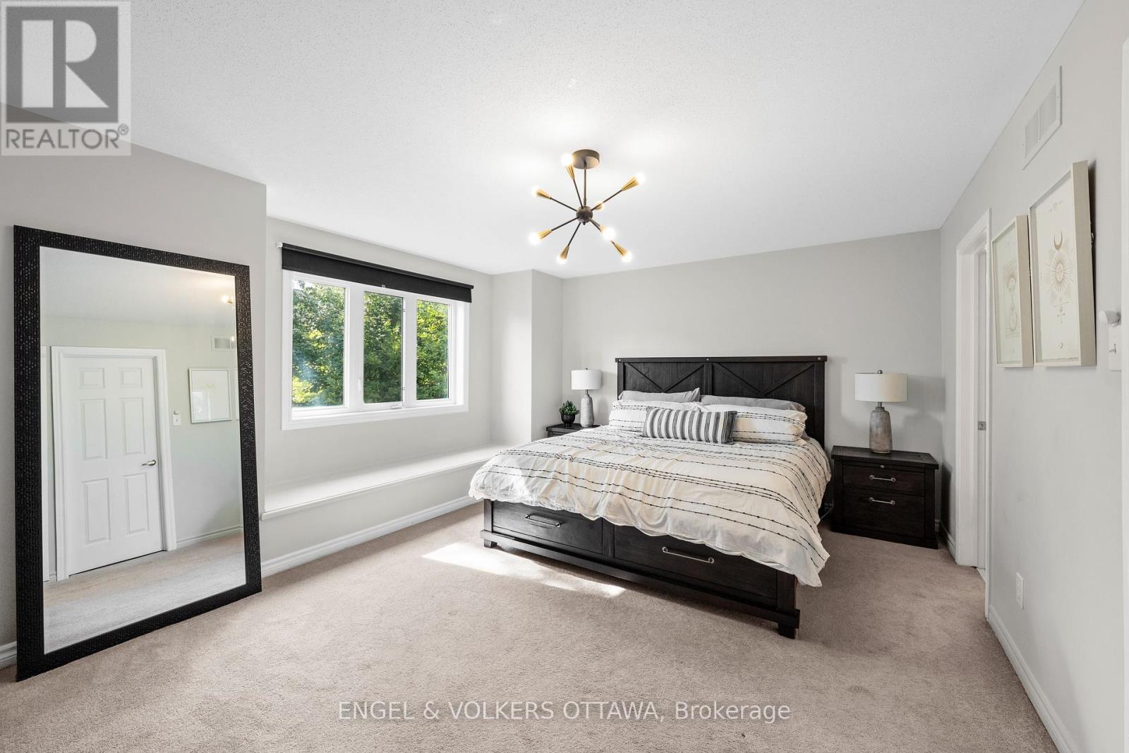 416 Vendevale Avenue, Ottawa, Ontario  K2S 0M6 - Photo 19 - X12408751