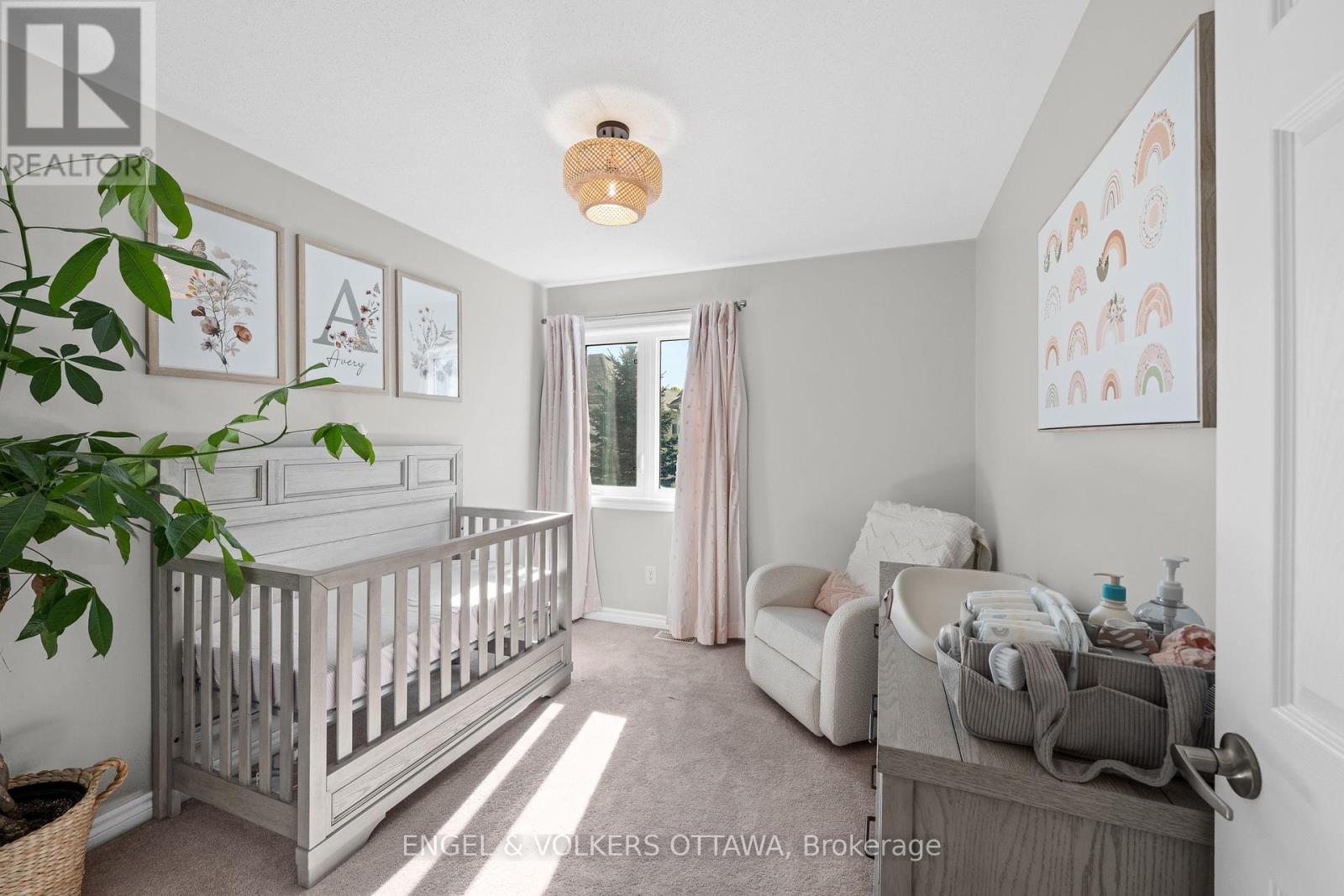 416 Vendevale Avenue, Ottawa, Ontario  K2S 0M6 - Photo 22 - X12408751
