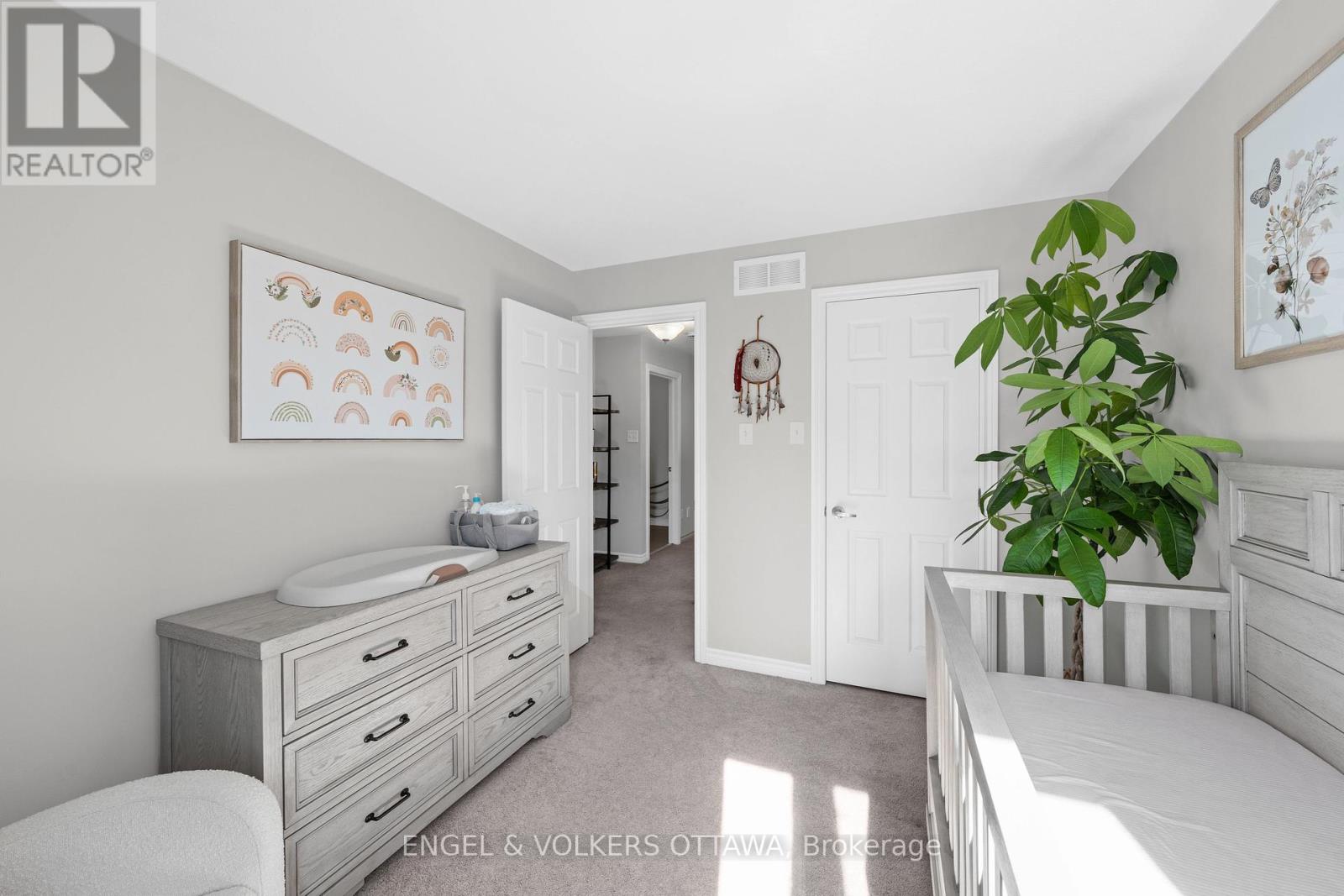 416 Vendevale Avenue, Ottawa, Ontario  K2S 0M6 - Photo 23 - X12408751