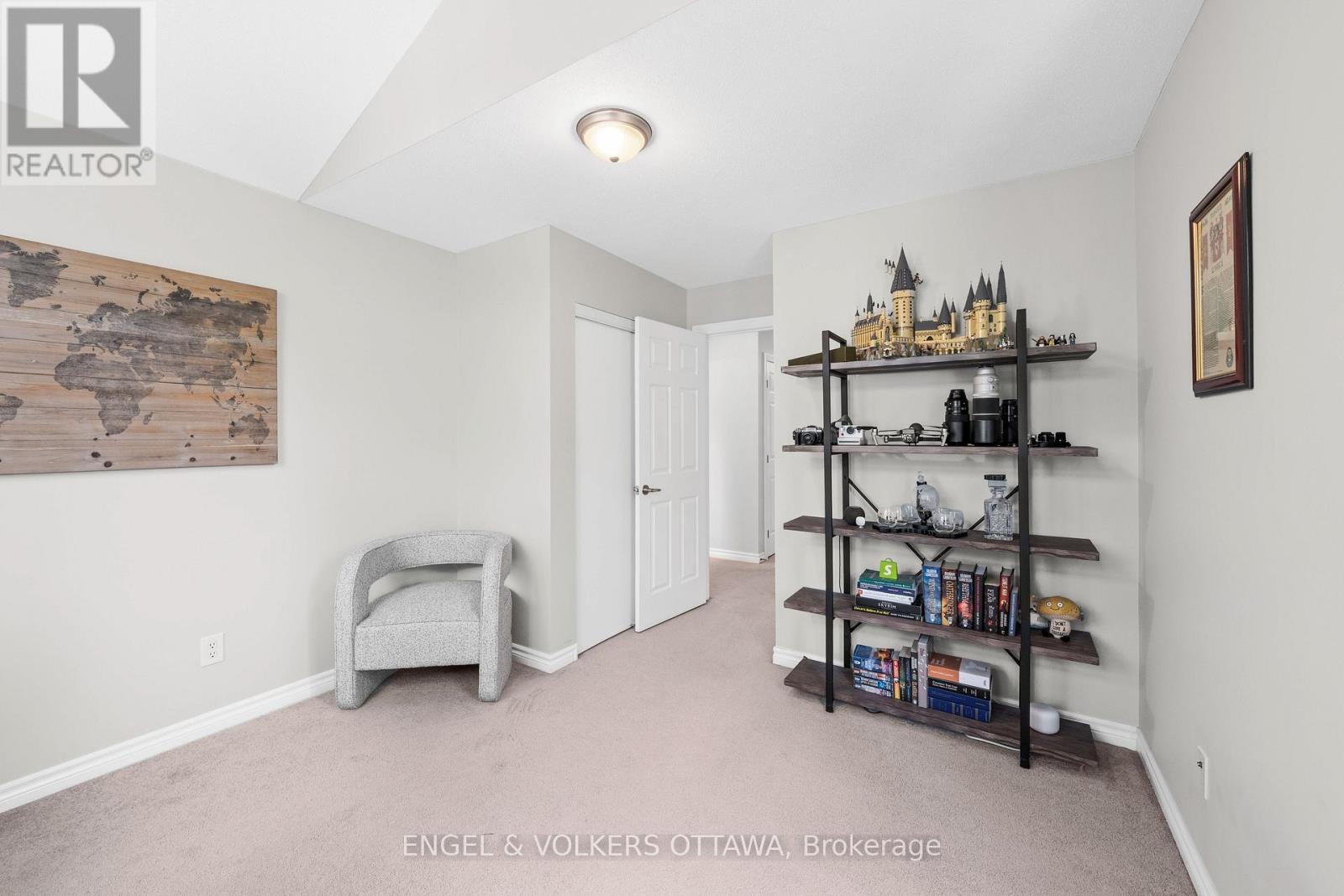 416 Vendevale Avenue, Ottawa, Ontario  K2S 0M6 - Photo 28 - X12408751