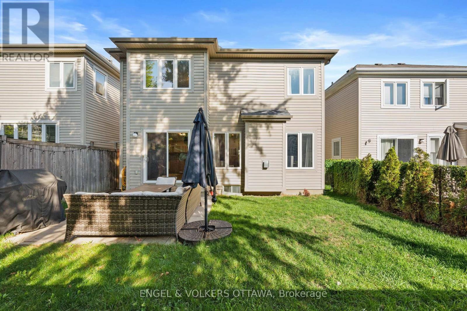416 Vendevale Avenue, Ottawa, Ontario  K2S 0M6 - Photo 37 - X12408751