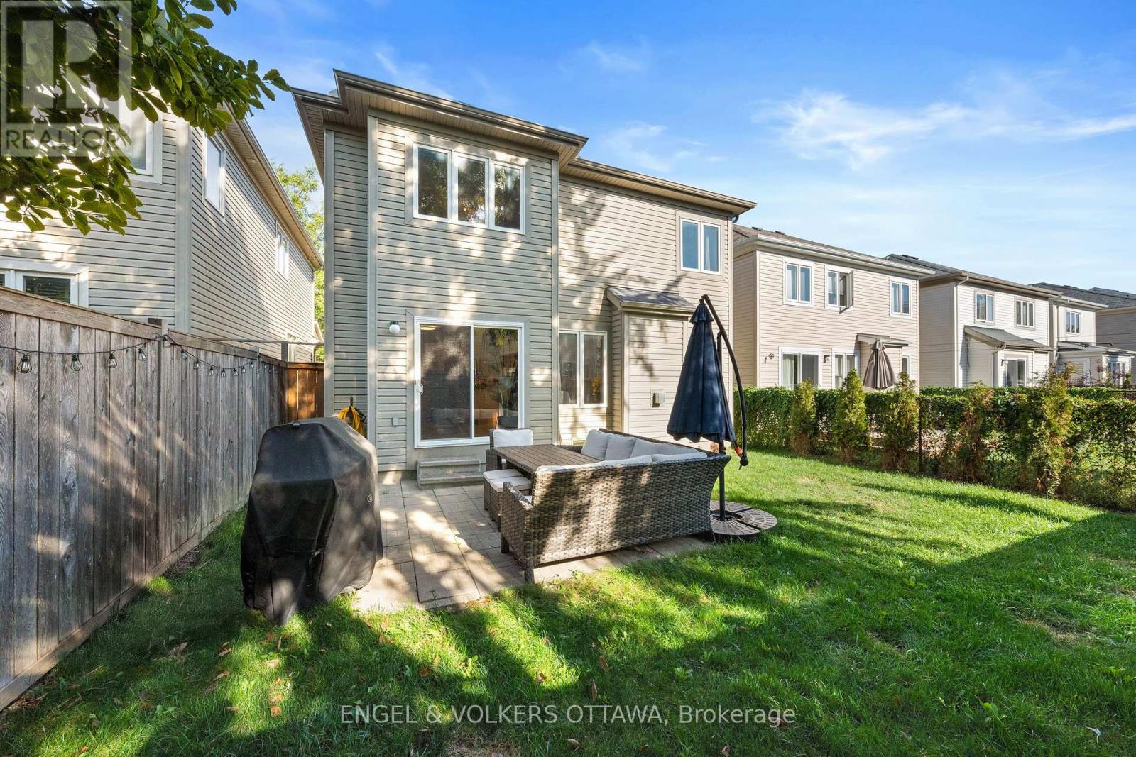 416 Vendevale Avenue, Ottawa, Ontario  K2S 0M6 - Photo 38 - X12408751