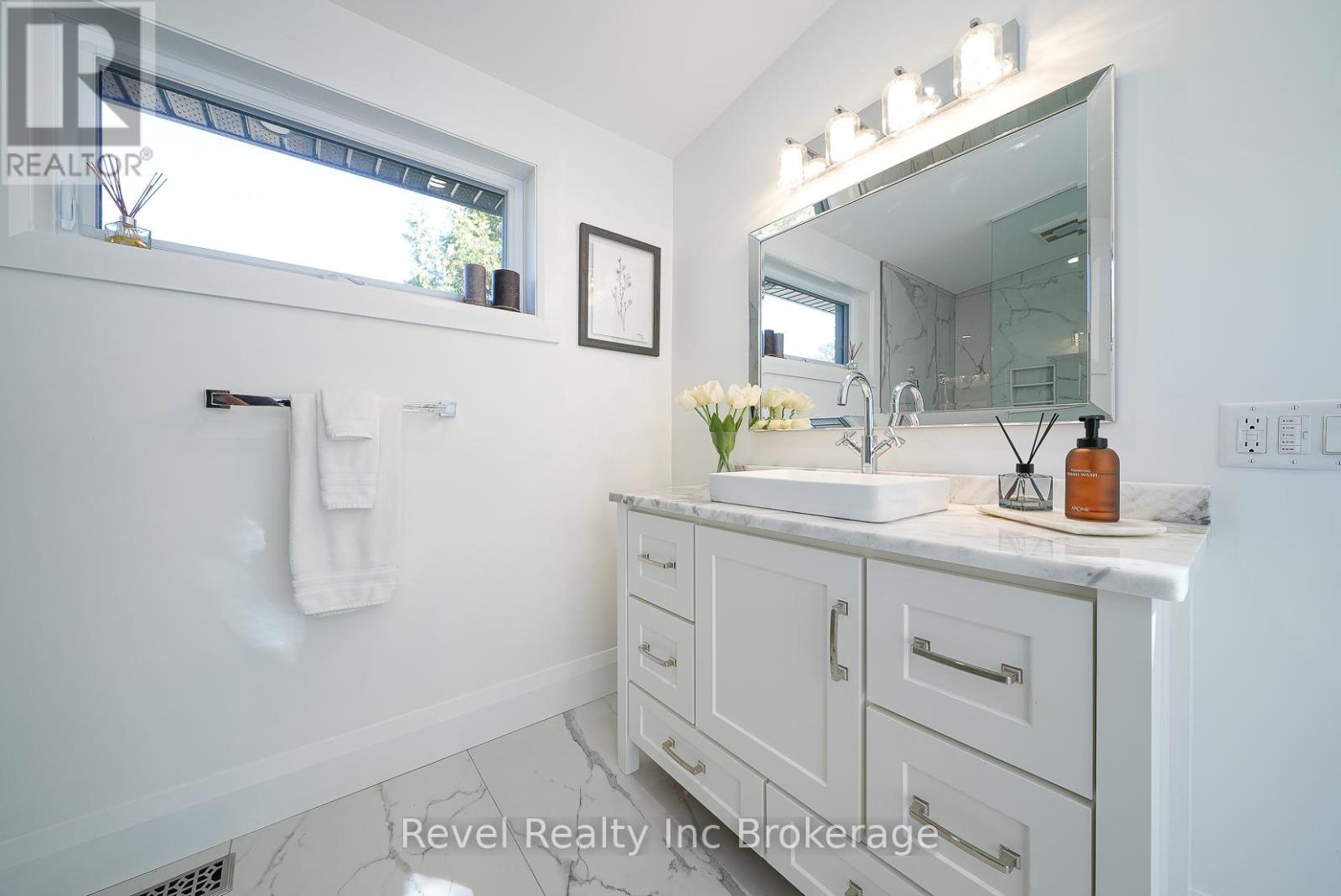 403269 Robinson Road, South-West Oxford, Ontario  N5C 3J7 - Photo 24 - X12408679