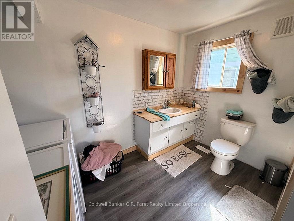 197 Crysler Street, Norfolk, Ontario N4B 1H9 - Photo 11 - X12408774