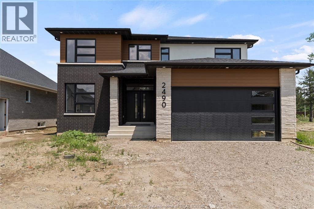 2490 Partington, Windsor, Ontario  N9E 0A9 - Photo 1 - 25023286