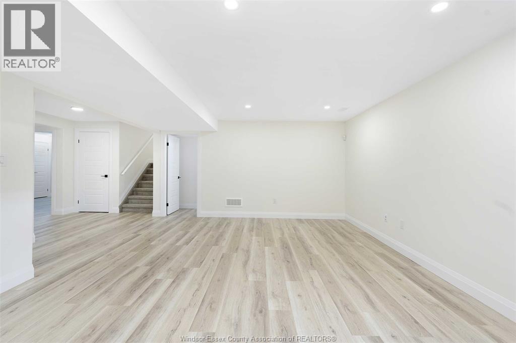 2490 Partington, Windsor, Ontario  N9E 0A9 - Photo 41 - 25023286