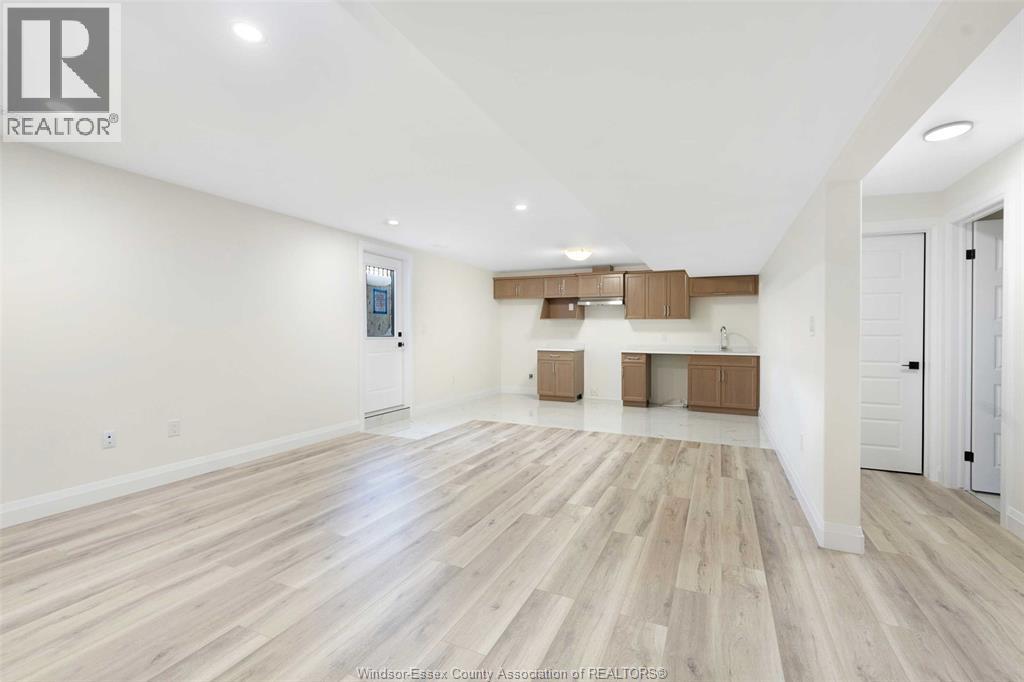 2490 Partington, Windsor, Ontario  N9E 0A9 - Photo 49 - 25023286