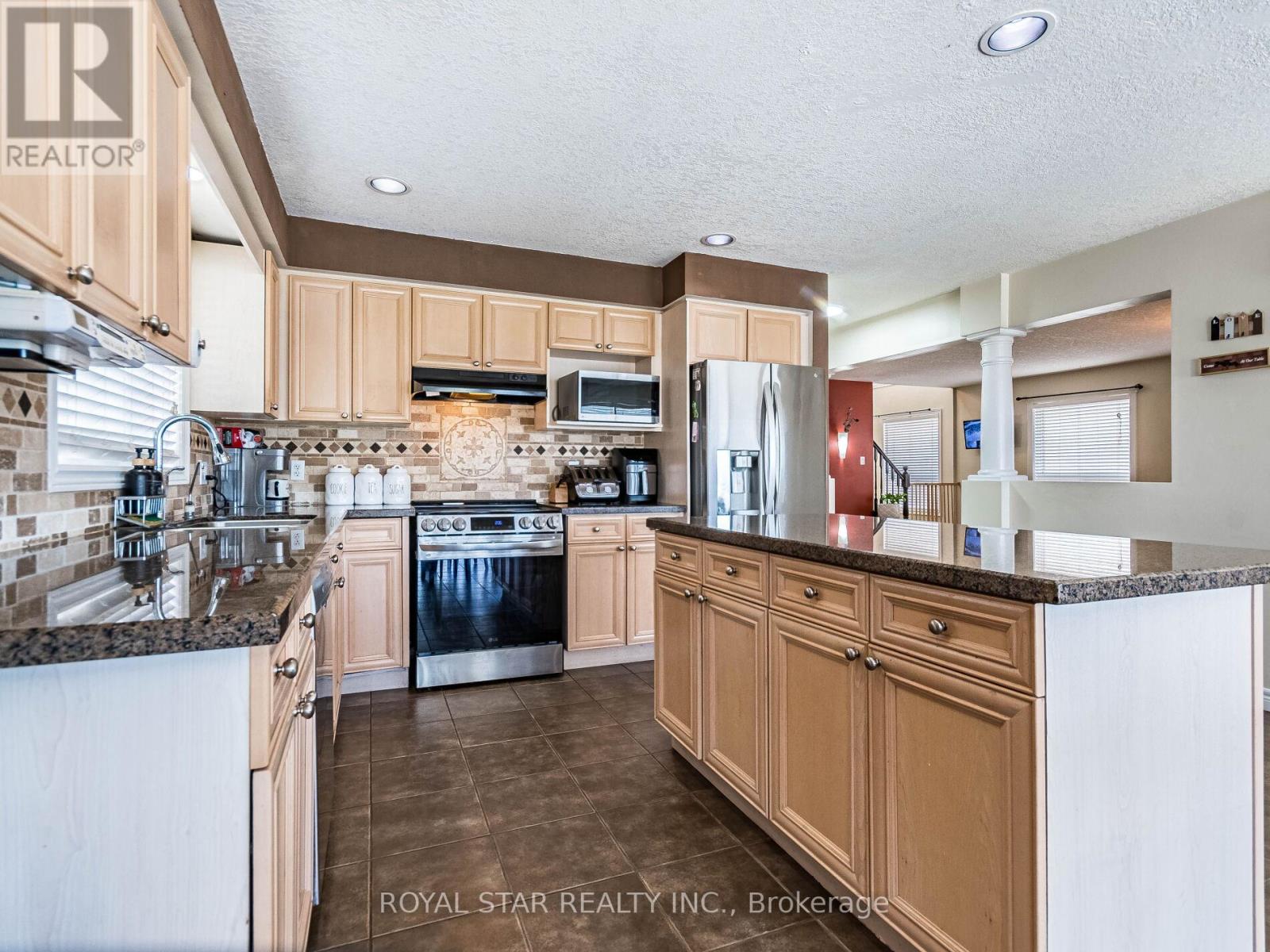 63 Green Bank Drive, Cambridge, Ontario  N1T 2B4 - Photo 11 - X12407800