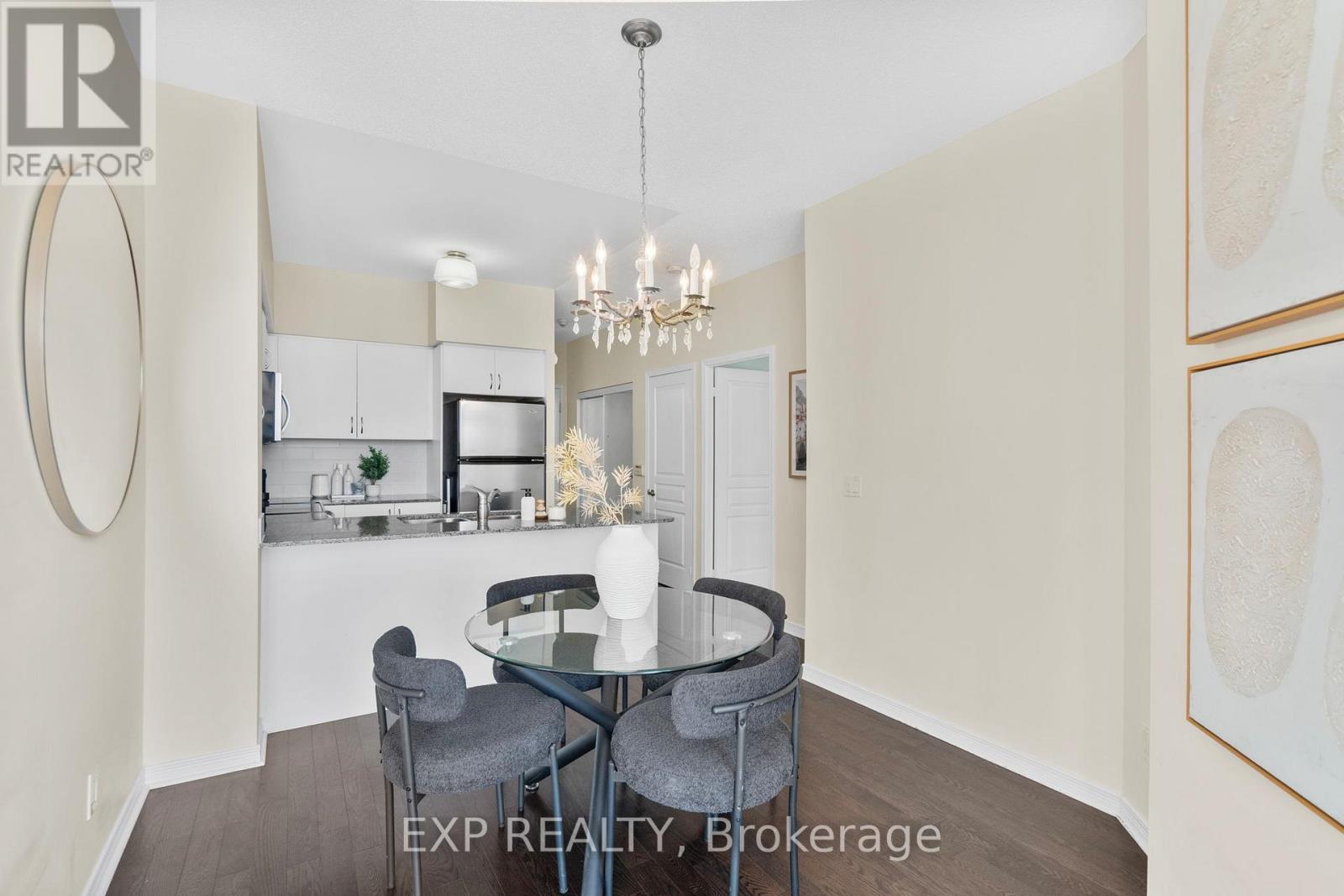 319 - 2240 Lake Shore Boulevard W, Toronto (Mimico), Ontario  M8V 1A5 - Photo 11 - W12408542