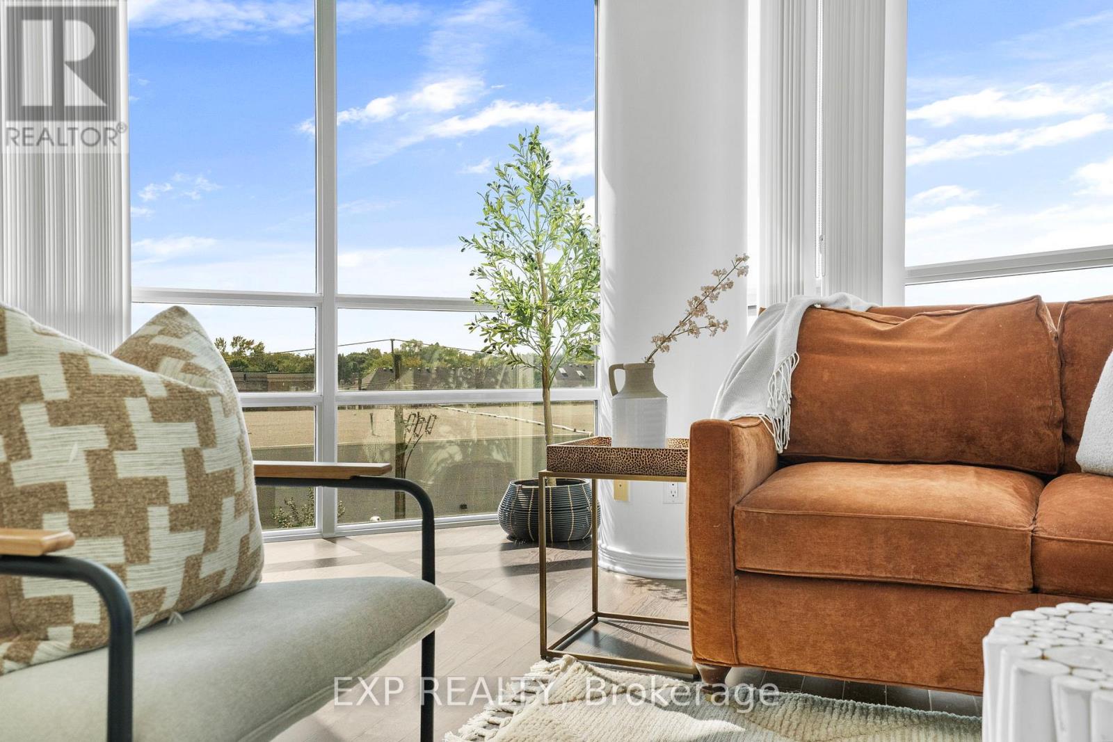 319 - 2240 Lake Shore Boulevard W, Toronto (Mimico), Ontario  M8V 1A5 - Photo 17 - W12408542