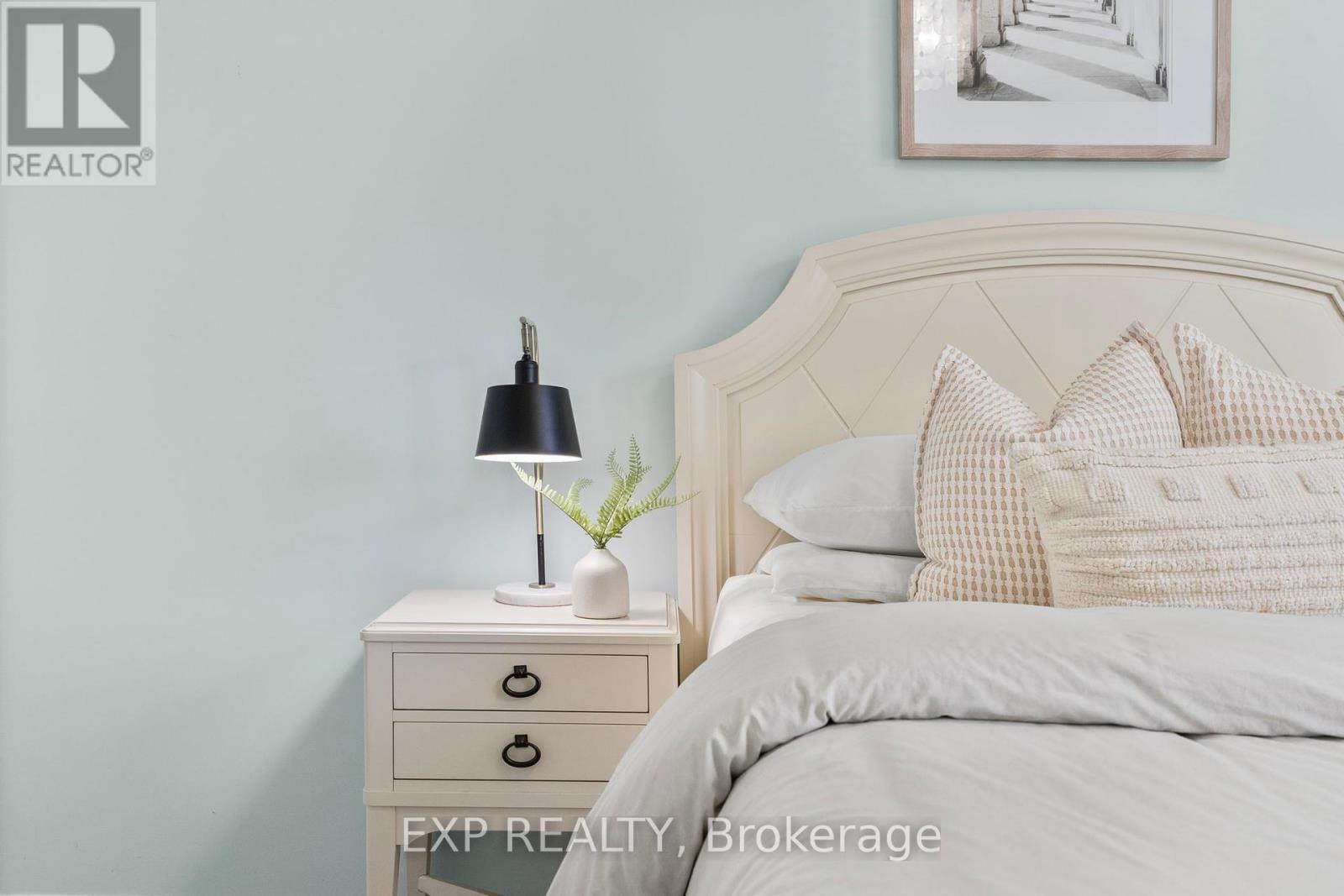 319 - 2240 Lake Shore Boulevard W, Toronto (Mimico), Ontario  M8V 1A5 - Photo 25 - W12408542