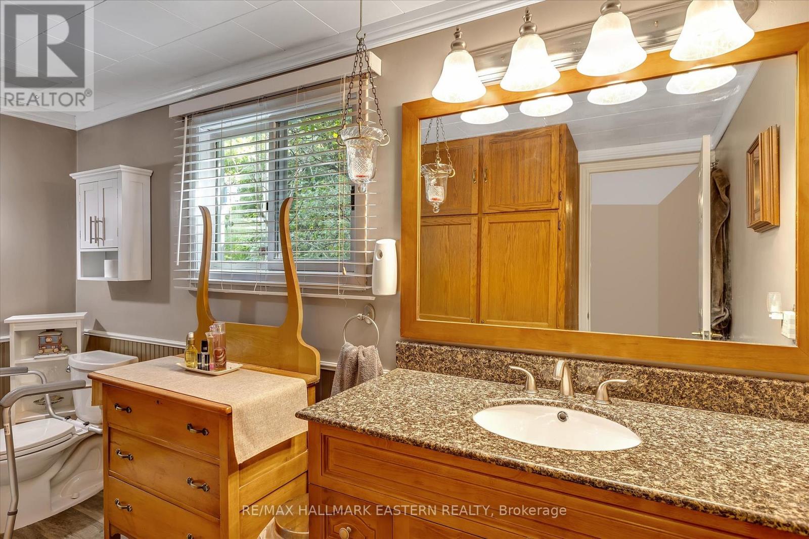 51 Darling Drive, Selwyn, Ontario K0L 2W0 - Photo 20 - X12408631