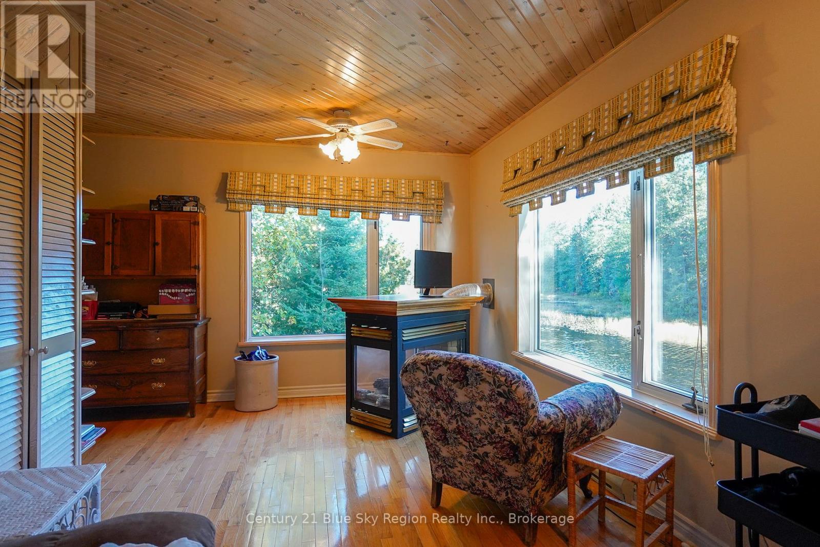 5065 Highway 11 N, Temagami, Ontario  P0H 1H0 - Photo 22 - X12408741