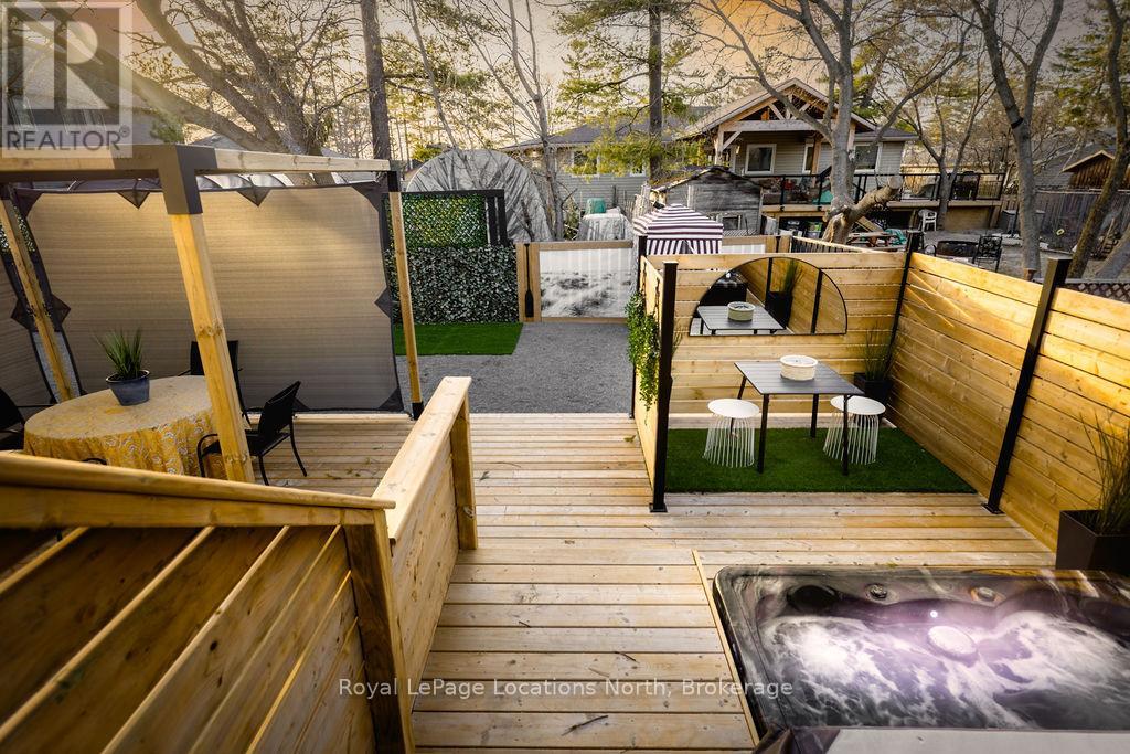 256 Old Mosley Street, Wasaga Beach, Ontario  L9Z 2J2 - Photo 42 - S12408760