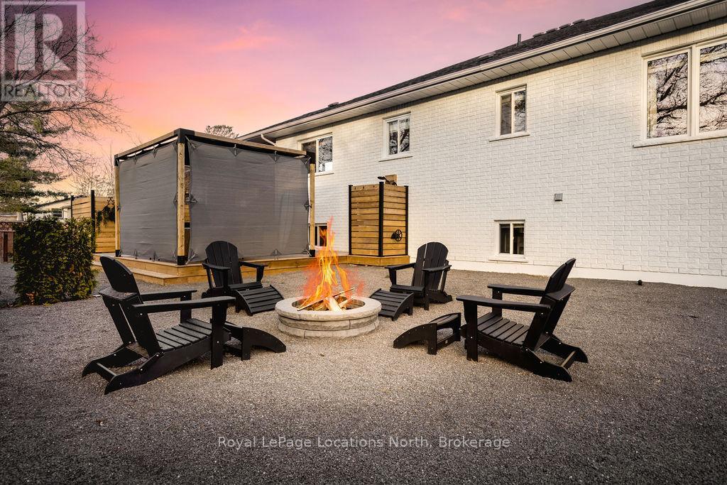 256 Old Mosley Street, Wasaga Beach, Ontario  L9Z 2J2 - Photo 43 - S12408760