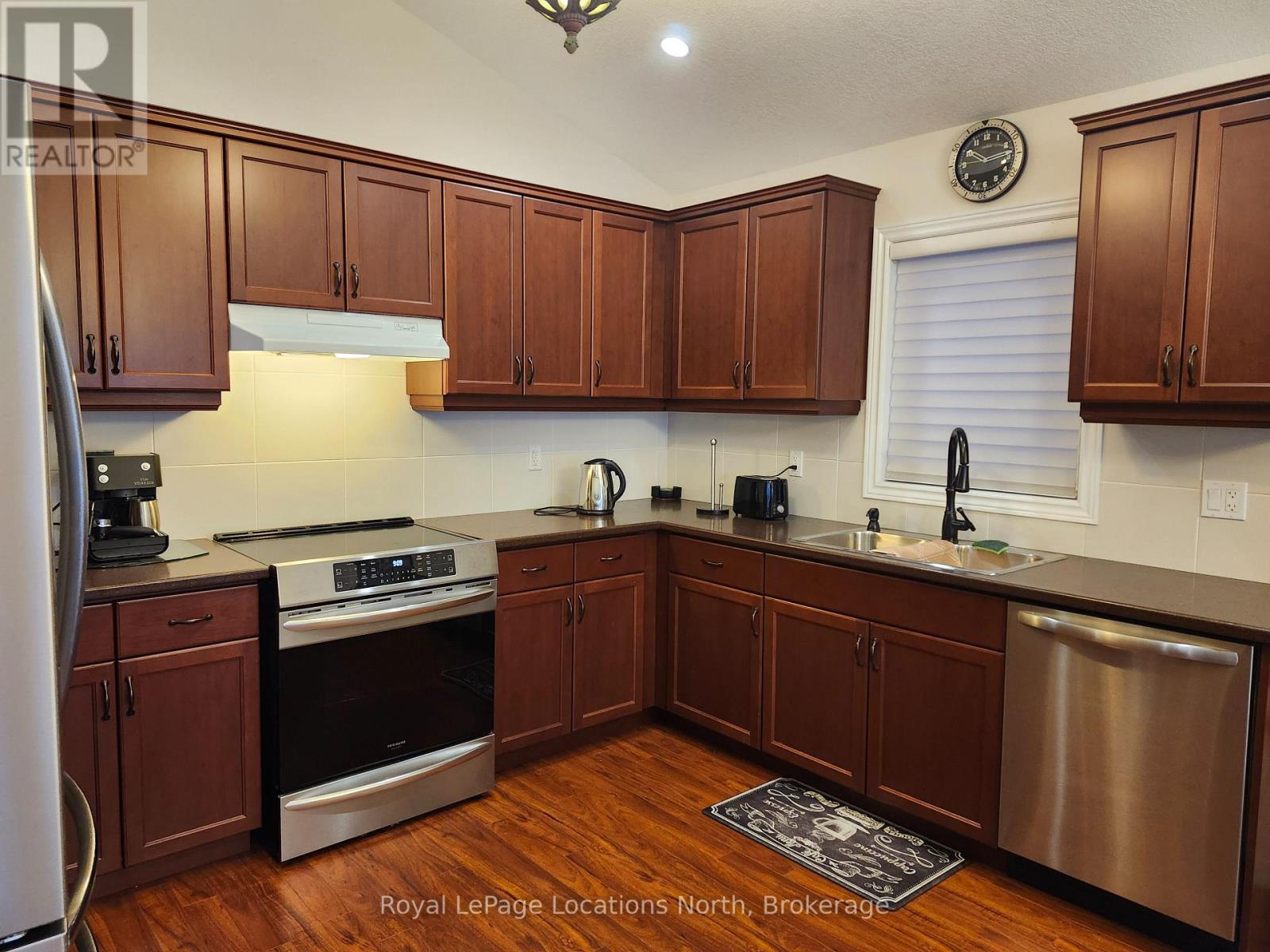 27 Portland Street, Collingwood, Ontario  L9Y 0W9 - Photo 14 - S12408765