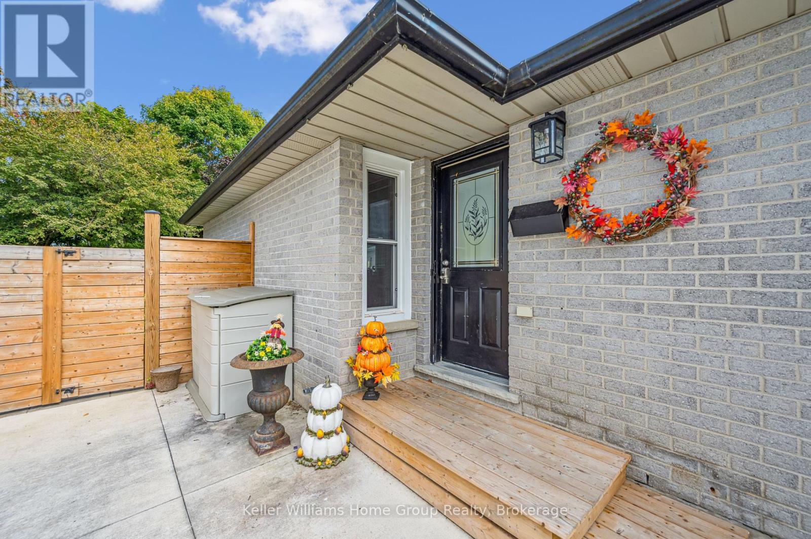 658 Holman Crescent, Centre Wellington, Ontario  N1M 3M2 - Photo 5 - X12408701