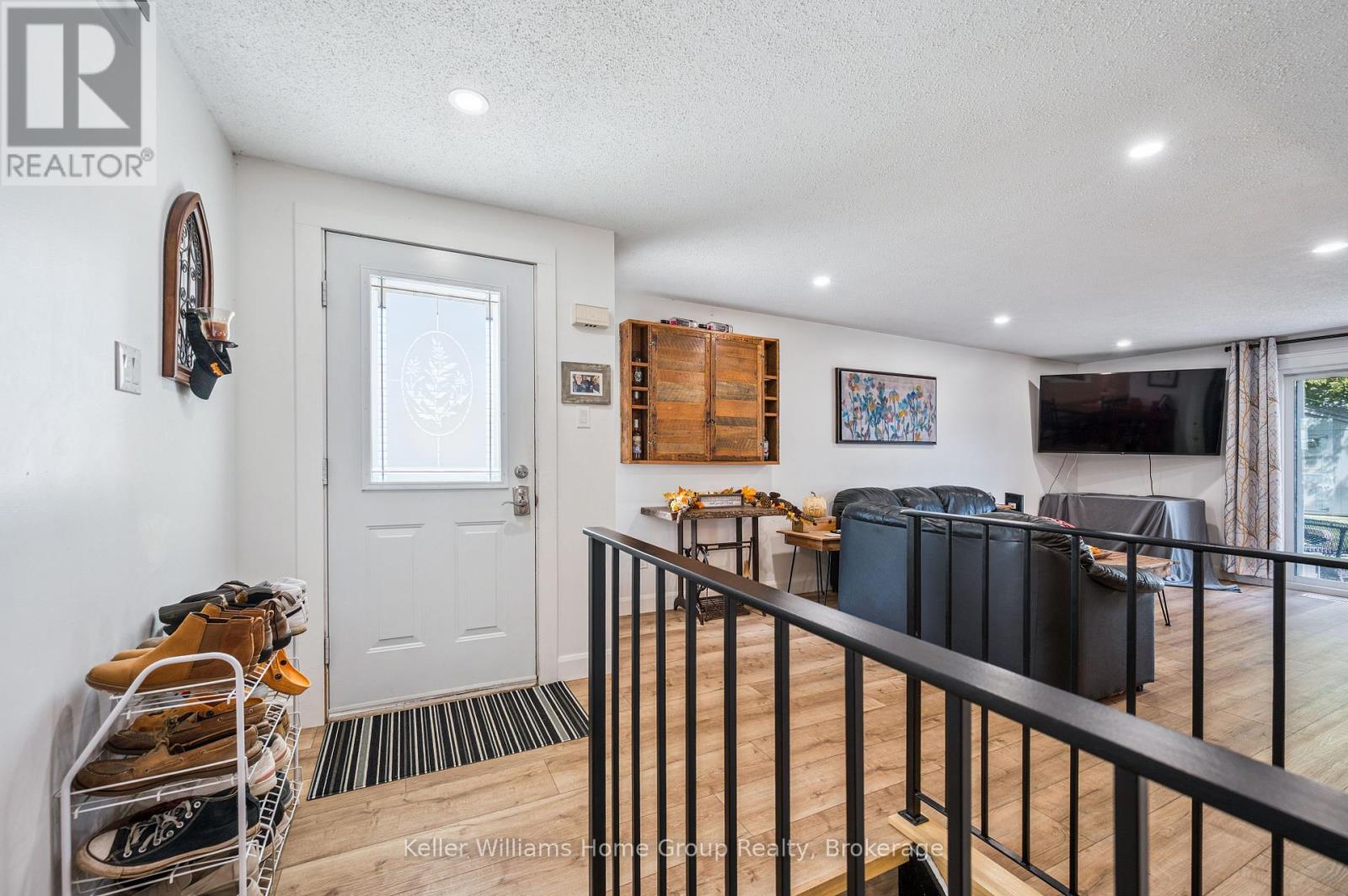 658 Holman Crescent, Centre Wellington, Ontario  N1M 3M2 - Photo 6 - X12408701