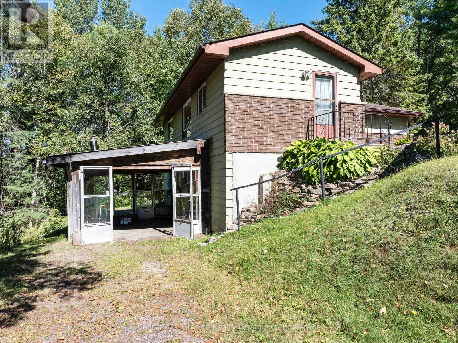 733 Bobcaygeon Road, Minden Hills, Ontario  K0M 2K0 - Photo 34 - X12408709