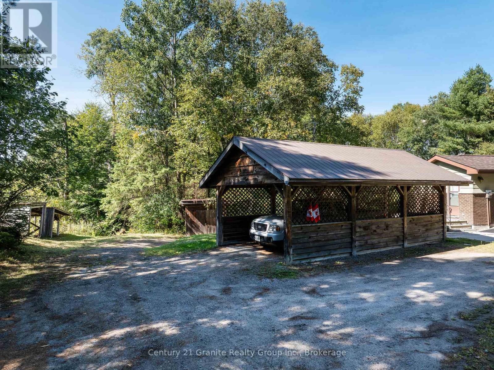 733 Bobcaygeon Road, Minden Hills, Ontario  K0M 2K0 - Photo 35 - X12408709