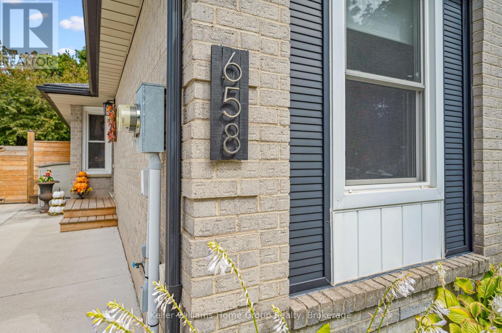 658 Holman Crescent, Centre Wellington, Ontario  N1M 3M2 - Photo 4 - X12408701