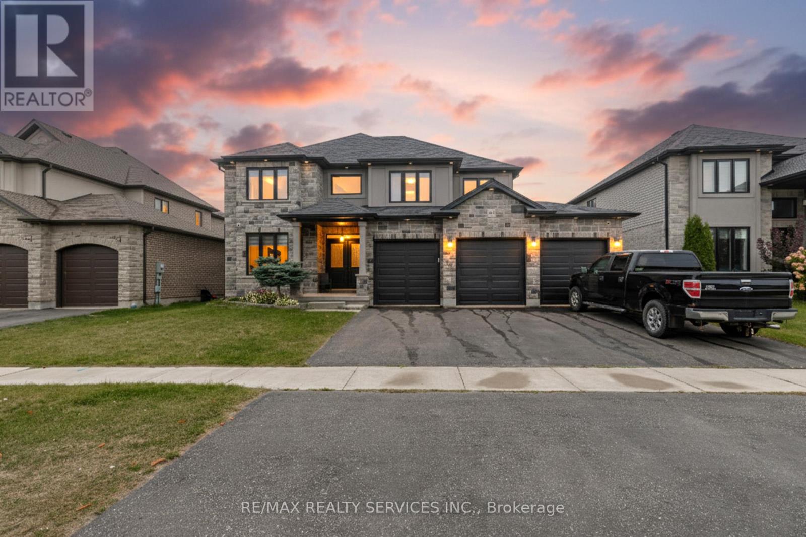 263 Wedgewood Drive, Woodstock, Ontario  N4T 0J1 - Photo 1 - X12408556