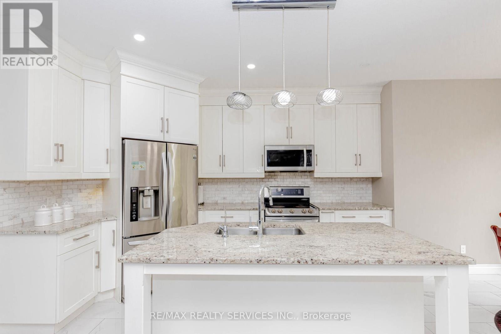 263 Wedgewood Drive, Woodstock, Ontario  N4T 0J1 - Photo 19 - X12408556