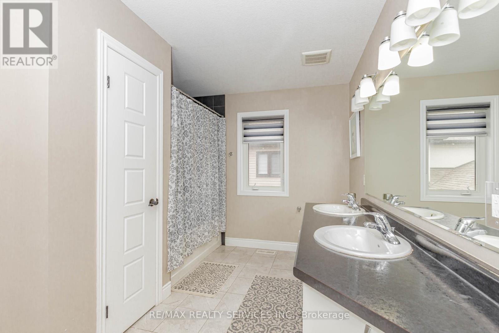 263 Wedgewood Drive, Woodstock, Ontario  N4T 0J1 - Photo 42 - X12408556