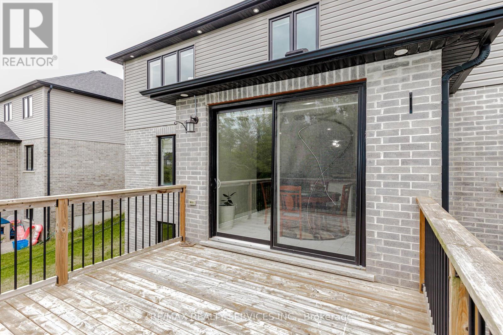 263 Wedgewood Drive, Woodstock, Ontario  N4T 0J1 - Photo 48 - X12408556