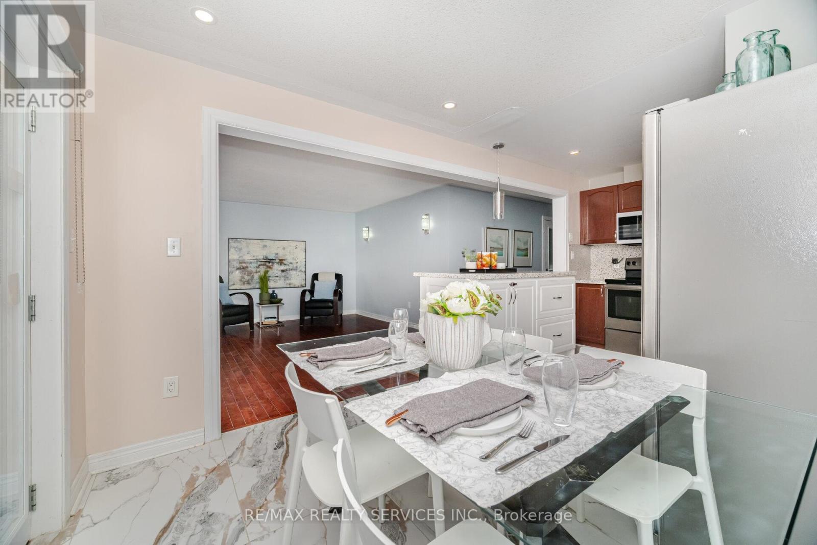 91 Young Crescent, Niagara-On-The-Lake, Ontario  L0S 1J7 - Photo 10 - X12408575