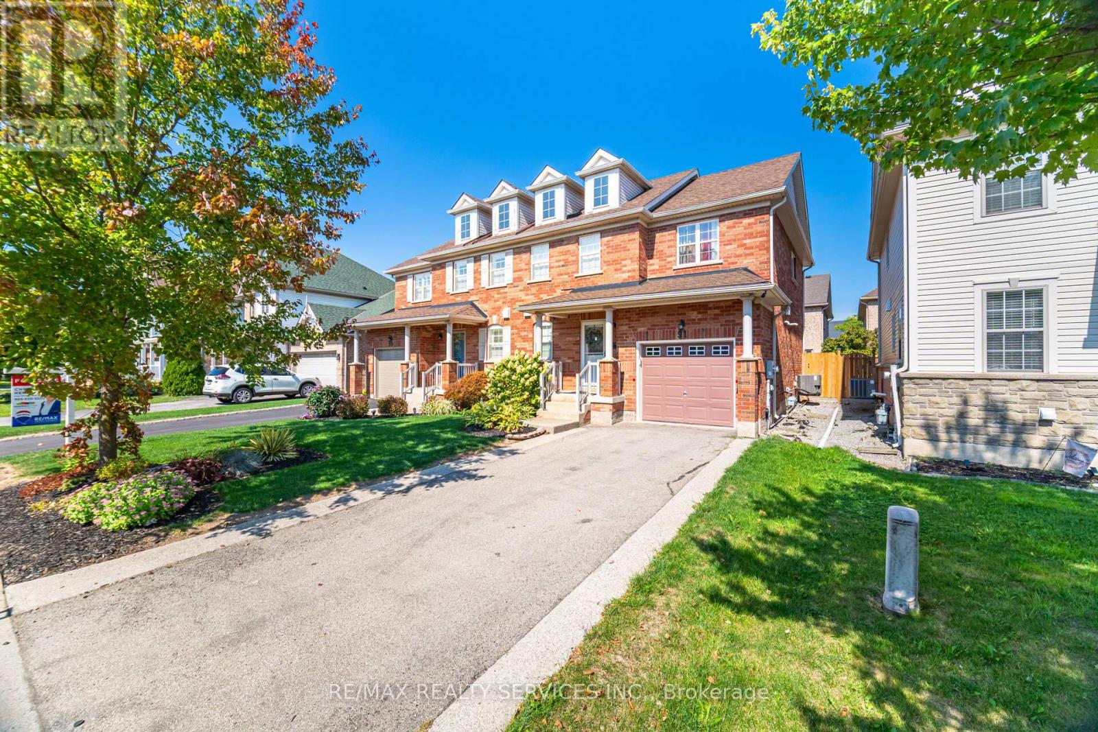 91 Young Crescent, Niagara-On-The-Lake, Ontario  L0S 1J7 - Photo 2 - X12408575