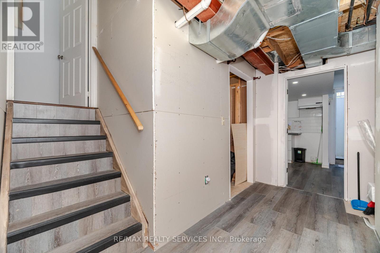 91 Young Crescent, Niagara-On-The-Lake, Ontario  L0S 1J7 - Photo 33 - X12408575