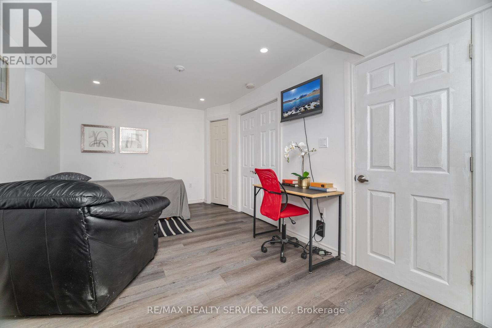 91 Young Crescent, Niagara-On-The-Lake, Ontario  L0S 1J7 - Photo 34 - X12408575
