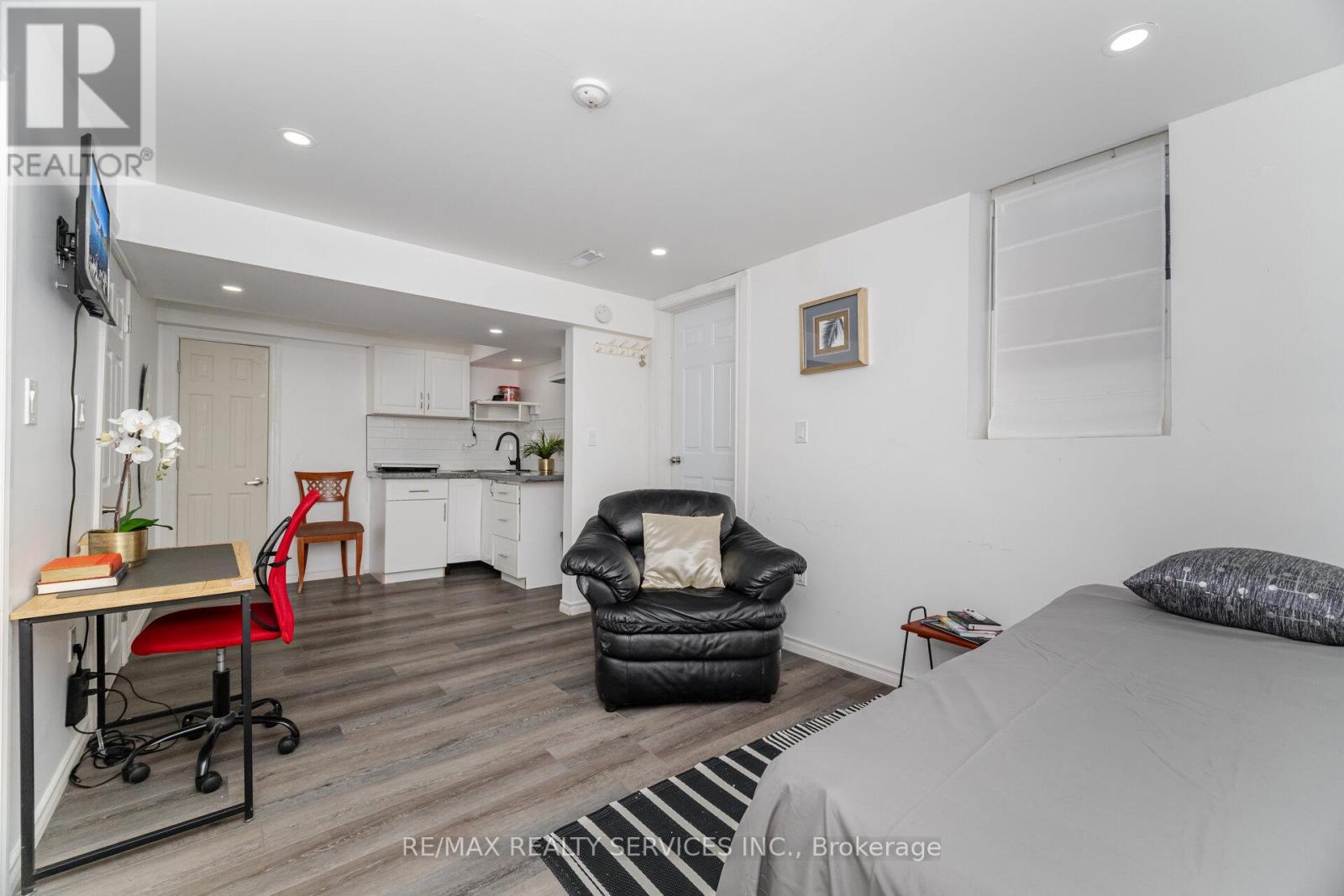 91 Young Crescent, Niagara-On-The-Lake, Ontario  L0S 1J7 - Photo 36 - X12408575