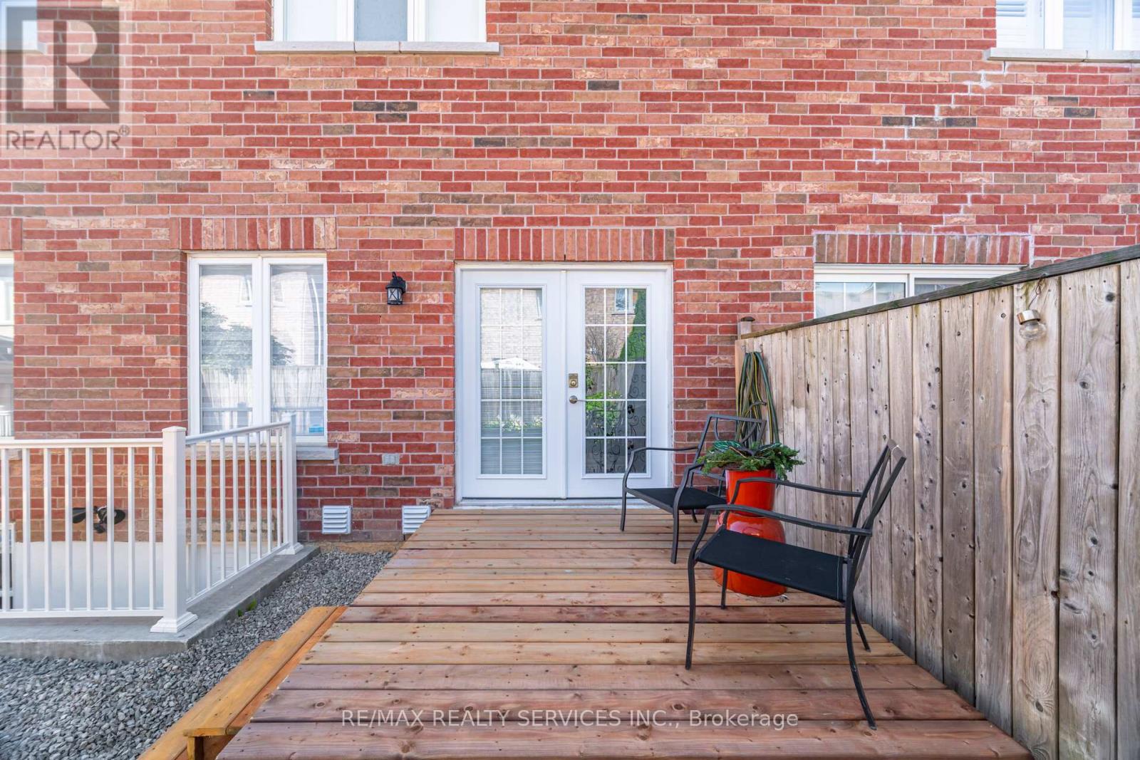91 Young Crescent, Niagara-On-The-Lake, Ontario  L0S 1J7 - Photo 45 - X12408575