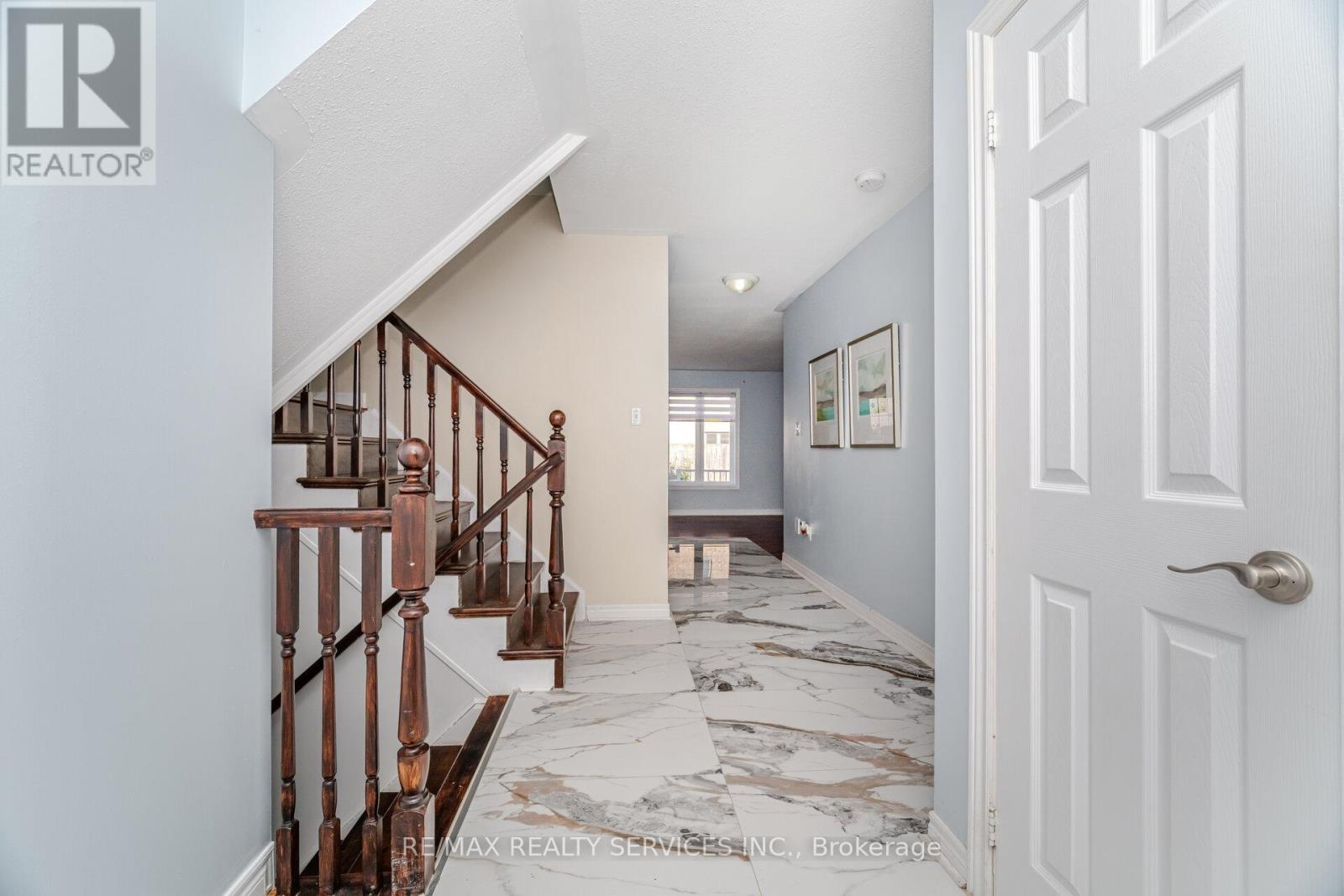 91 Young Crescent, Niagara-On-The-Lake, Ontario  L0S 1J7 - Photo 5 - X12408575
