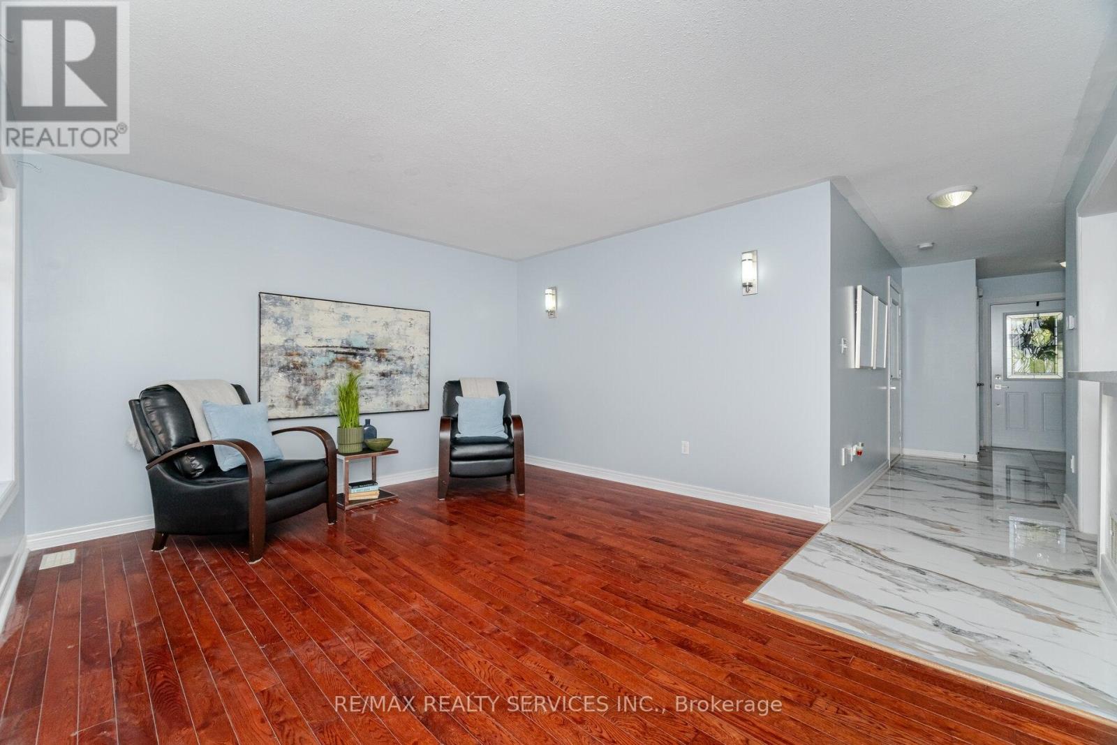 91 Young Crescent, Niagara-On-The-Lake, Ontario  L0S 1J7 - Photo 6 - X12408575