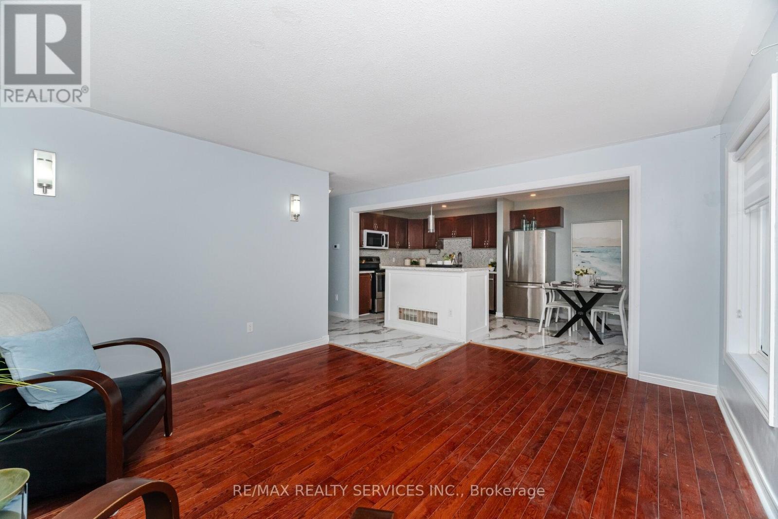 91 Young Crescent, Niagara-On-The-Lake, Ontario  L0S 1J7 - Photo 9 - X12408575