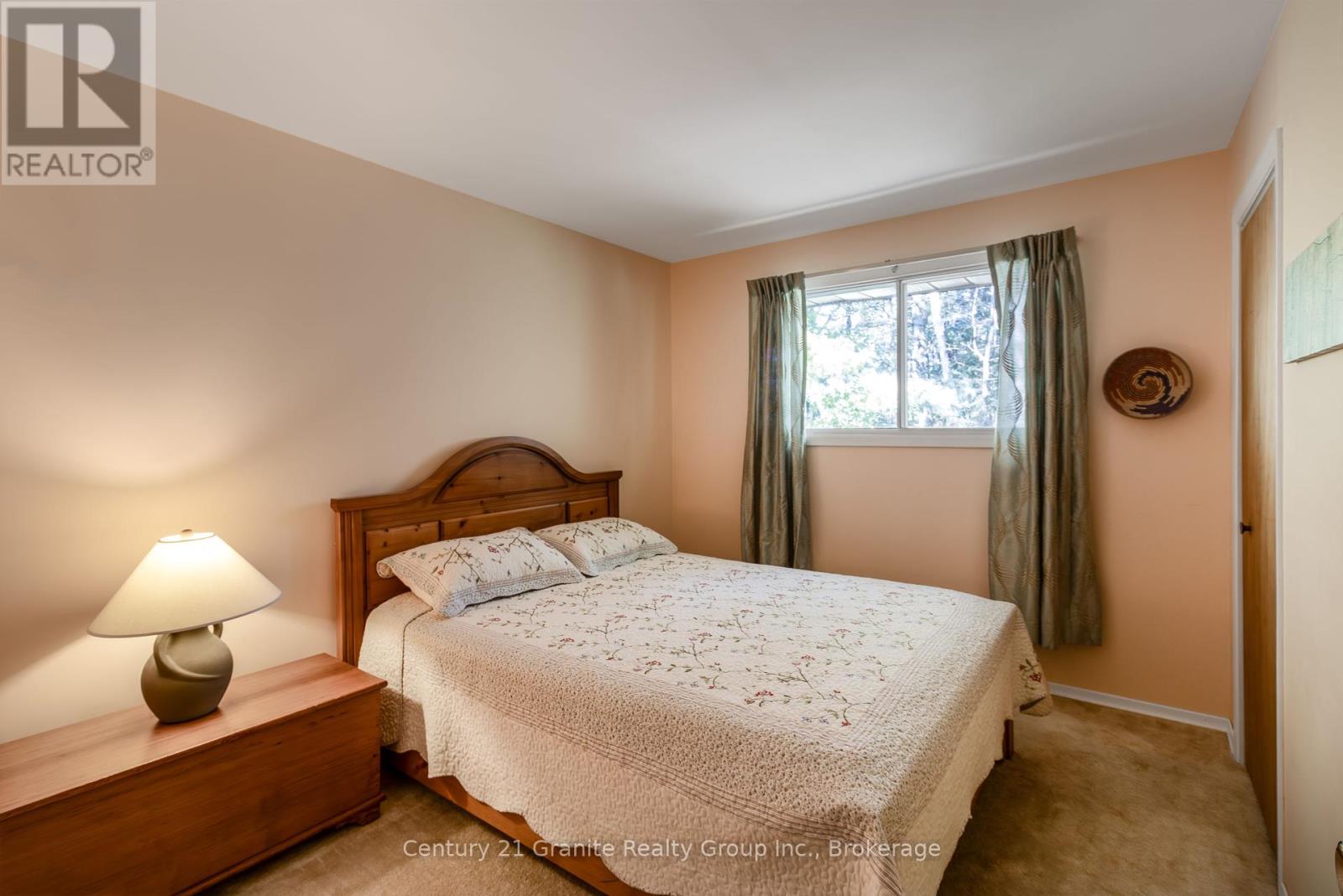 733 Bobcaygeon Road, Minden Hills, Ontario  K0M 2K0 - Photo 16 - X12408709