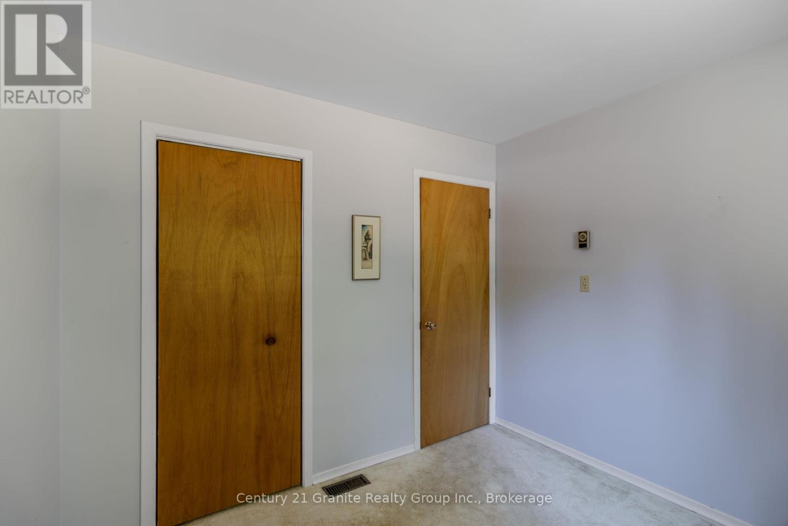 733 Bobcaygeon Road, Minden Hills, Ontario  K0M 2K0 - Photo 19 - X12408709