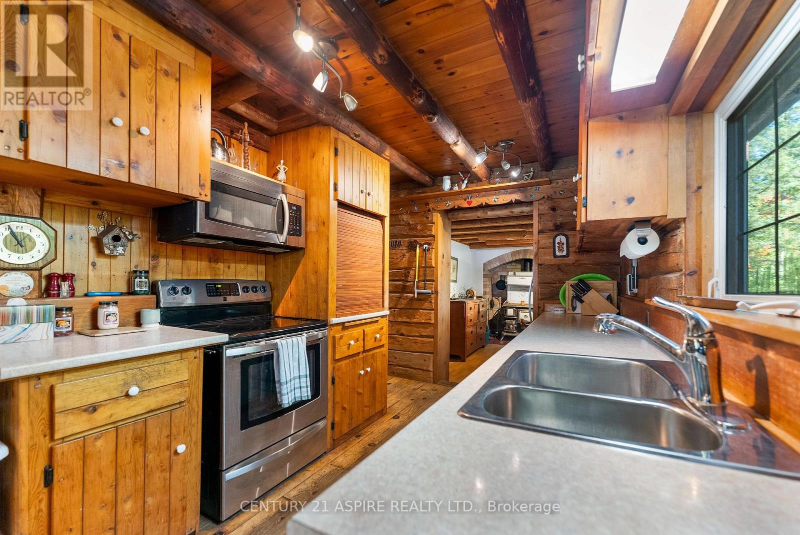3050 Paugh Lake Road, Madawaska Valley, Ontario  K0J 1B0 - Photo 15 - X12408682